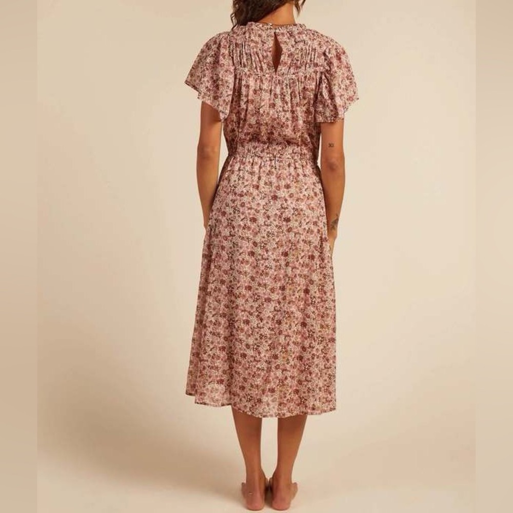 Trovata Floral Flutter Sleeve Midi Dress - Picture 7 of 14